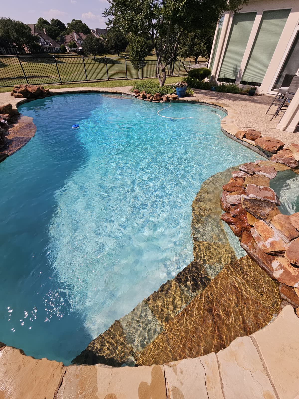 Clean surfaces and clearer water