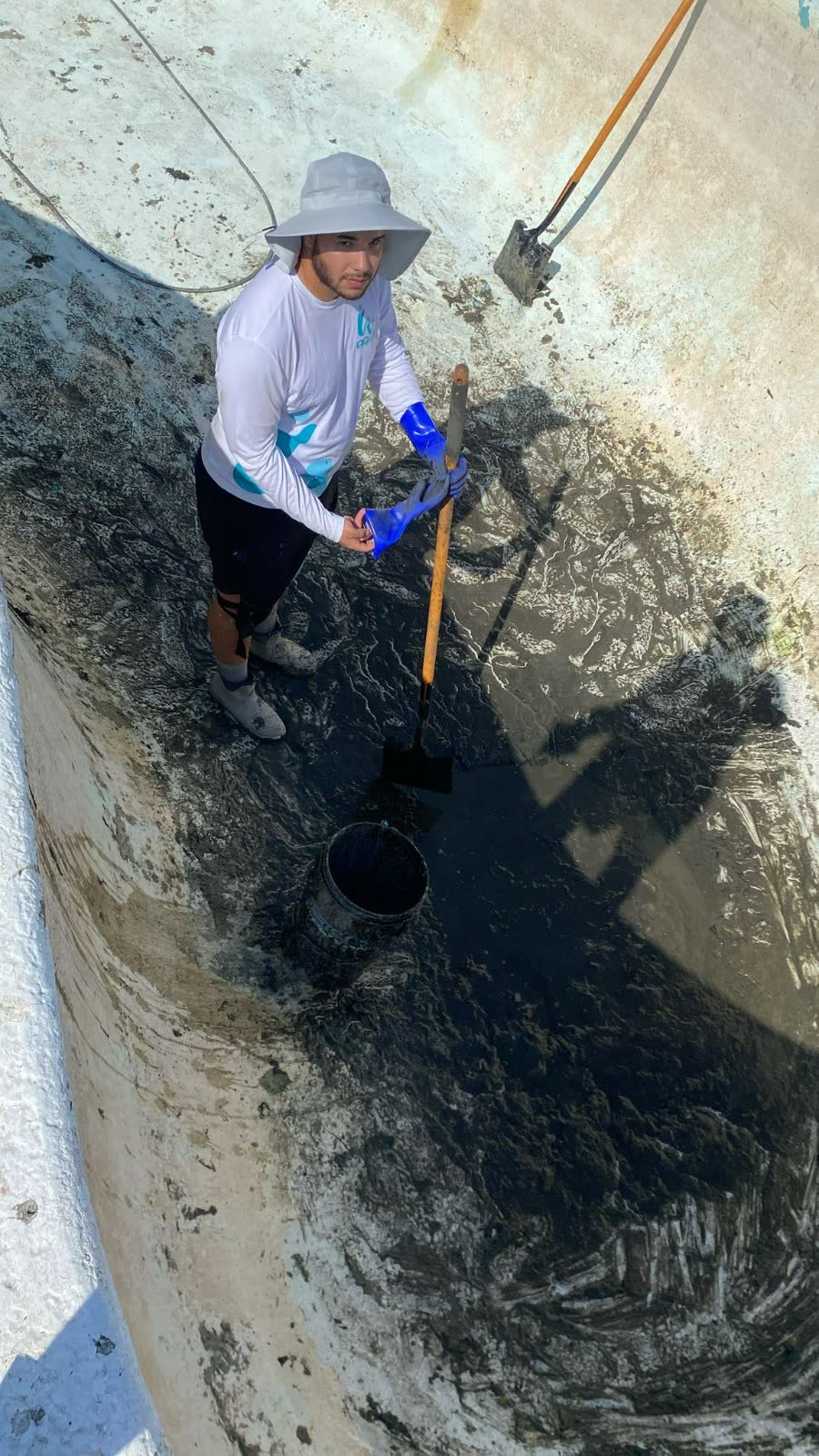 REMOVING SLIPPING HAZARDS & MOLD